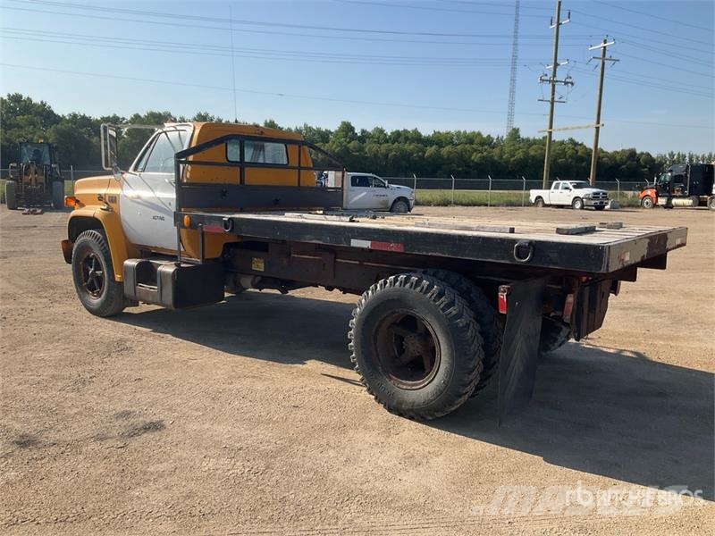 GMC 4x2 Flatbed Truck Camiones plataforma