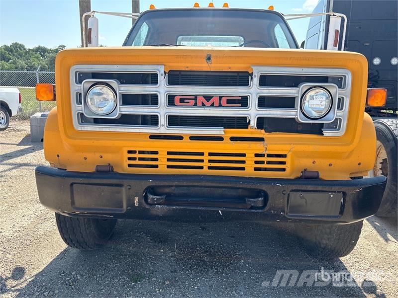 GMC 4x2 Flatbed Truck Flatbed / Dropside trucks