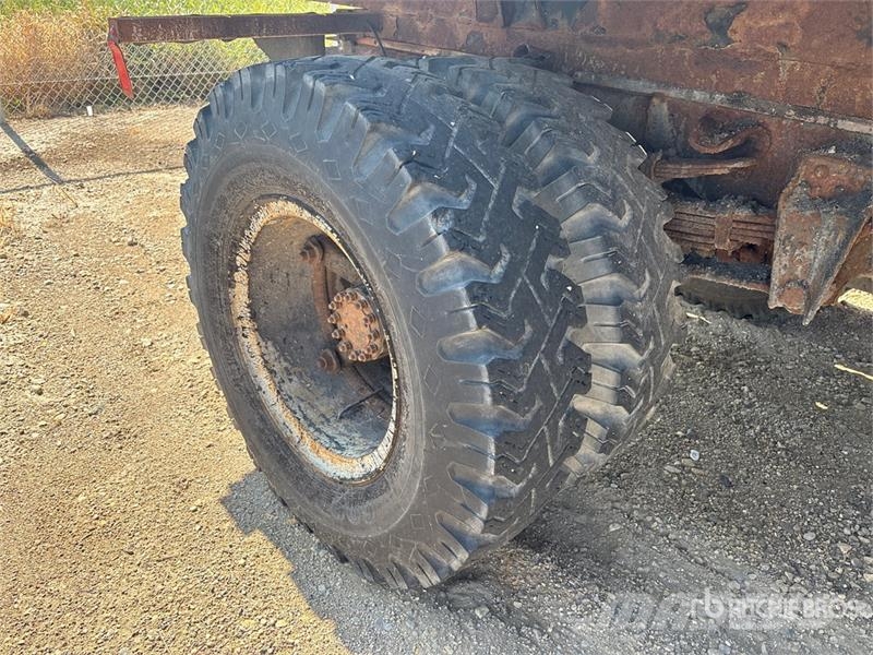 GMC 4x2 Flatbed Truck Flatbed / Dropside trucks