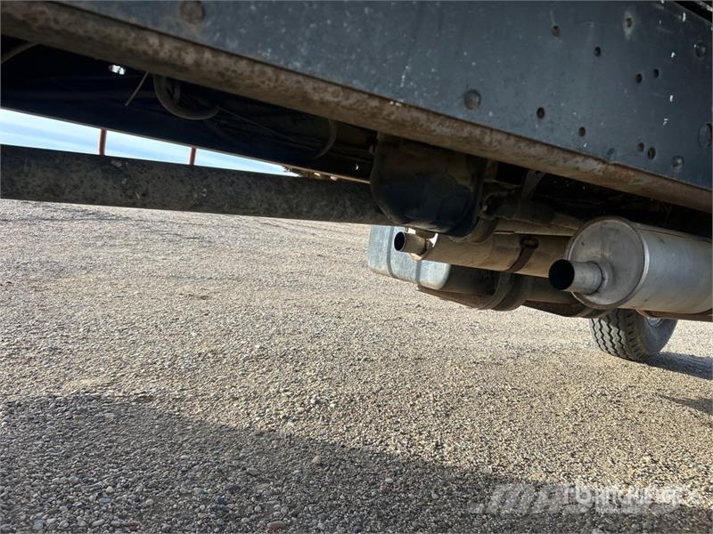 GMC 6000 4x2 Grain Truck зерновозы