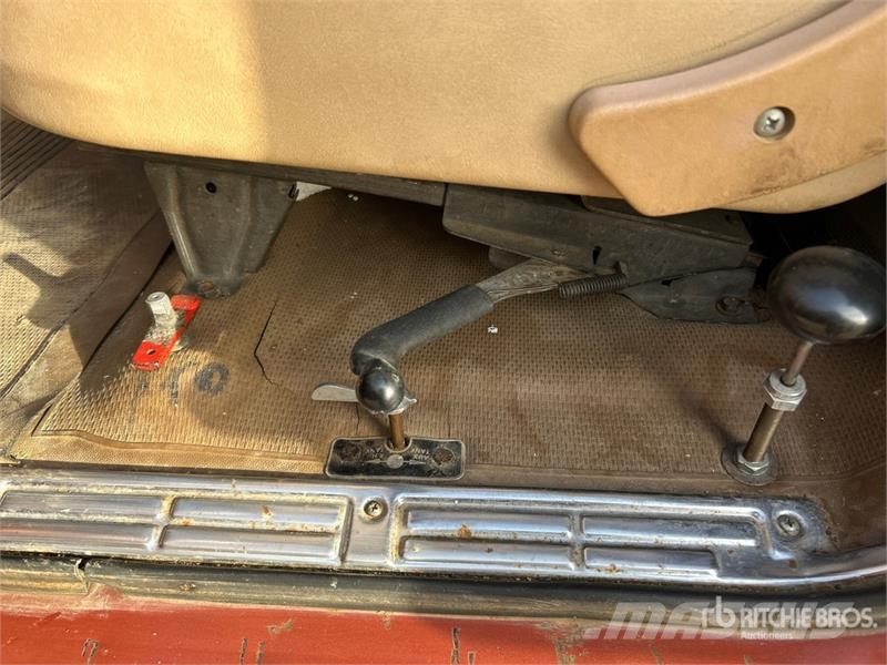 GMC 6000 4x2 Grain Truck зерновозы