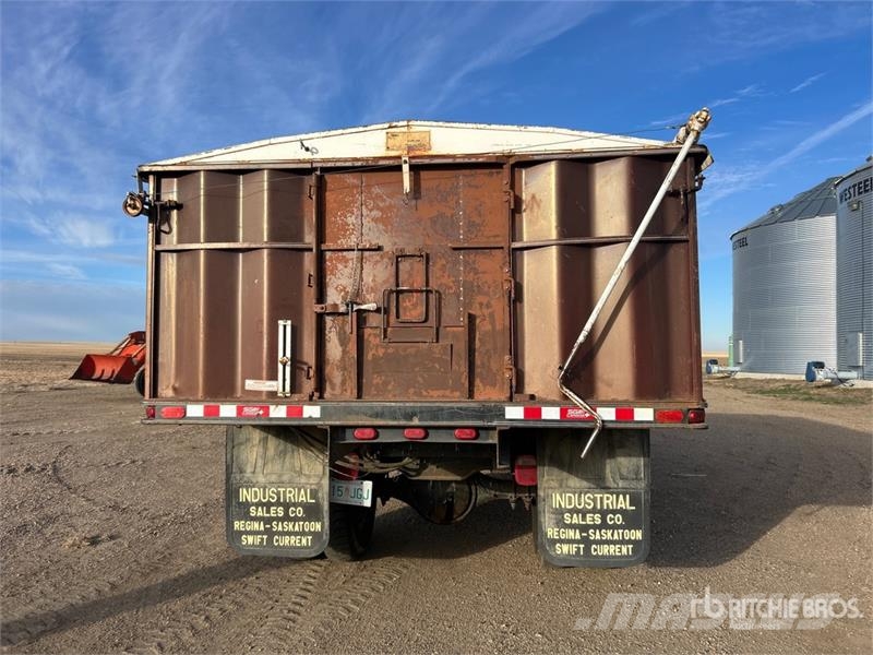 GMC 6000 4x2 Grain Truck зерновозы