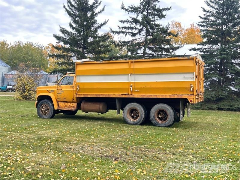 GMC 6500 شاحنات المزارع / الحبوب