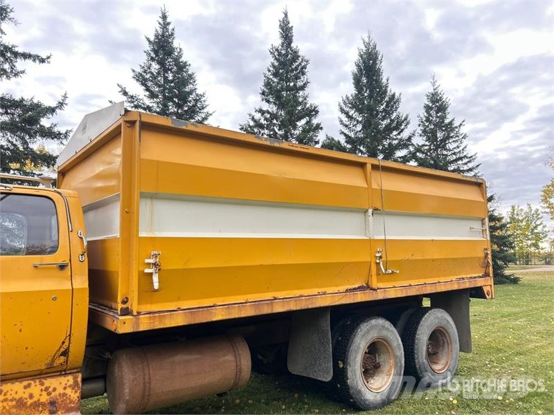GMC 6500 شاحنات المزارع / الحبوب