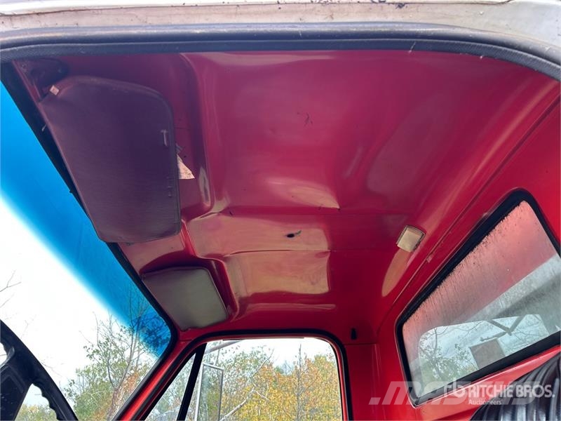 GMC 6500 Poljoprivredni / žitni kamioni
