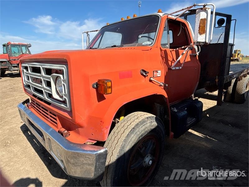 GMC 7000 4x2 Flatbed Truck 플랫베드/드롭사이드 트럭