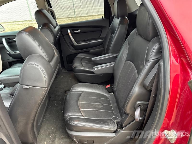 GMC Acadia SLT AWD SUV Automobili
