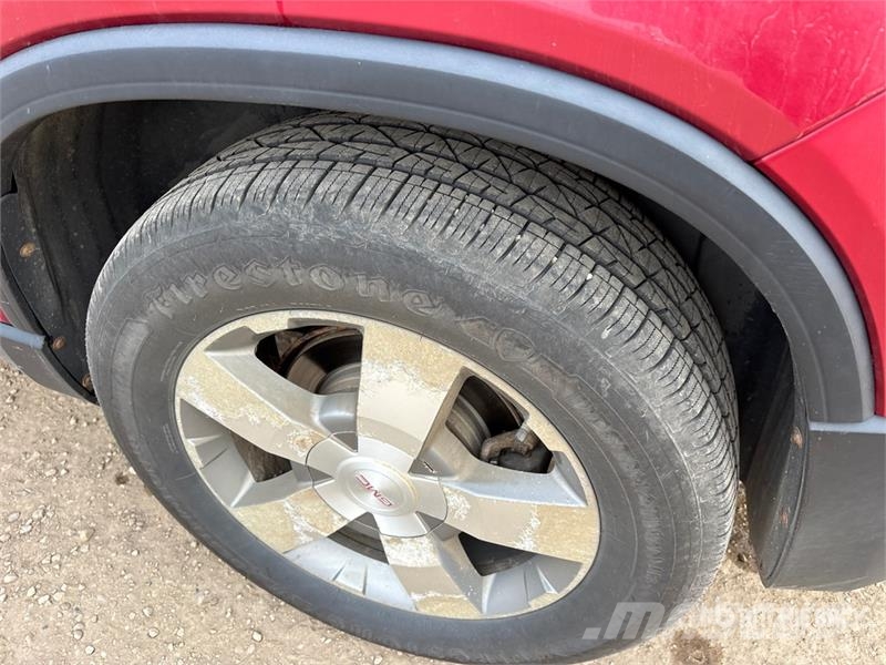 GMC Acadia SLT AWD SUV Automobili