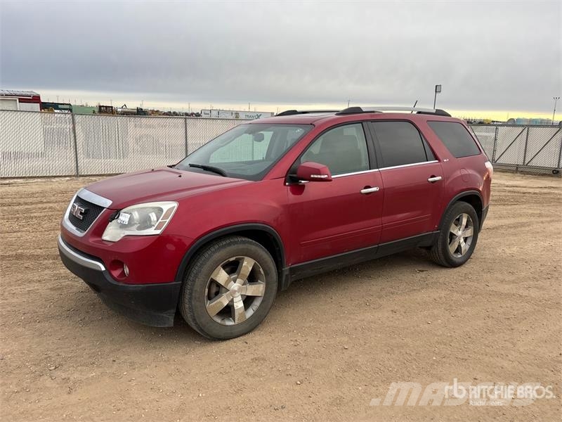 GMC Acadia SLT AWD SUV Automobili