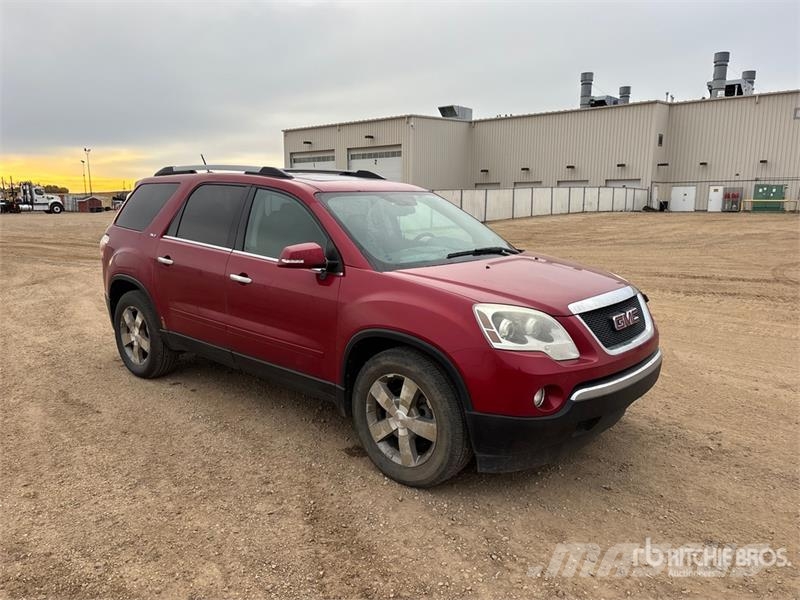GMC Acadia SLT AWD SUV Automobili