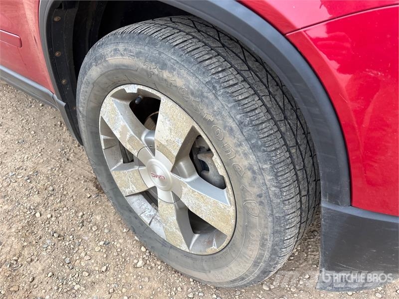 GMC Acadia SLT AWD SUV Automobili