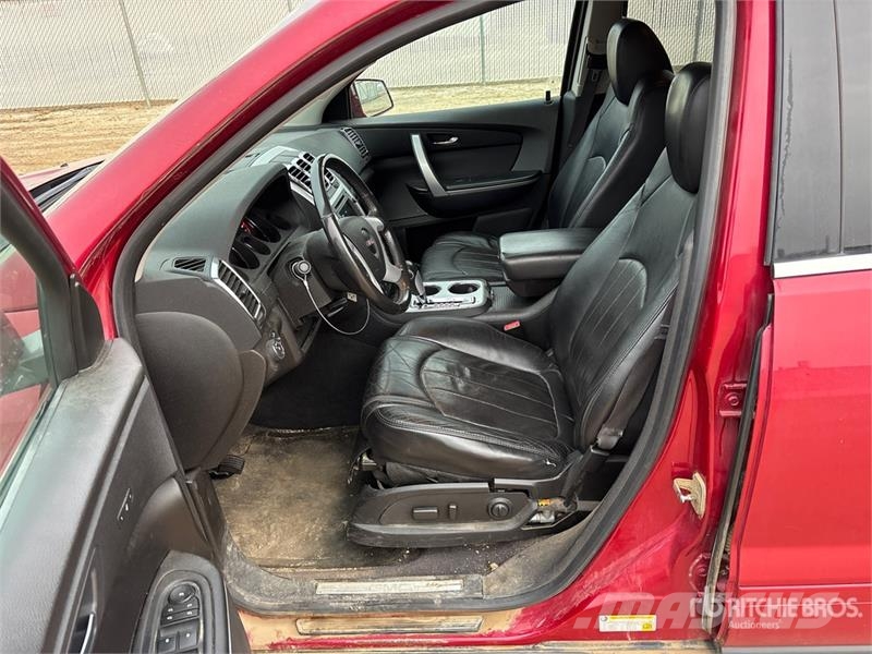 GMC Acadia SLT AWD SUV Automobili