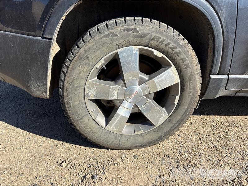 GMC Acadia SUV Lengvieji automobiliai