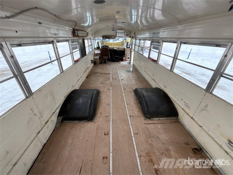 GMC B7 Bluebird 4x2 School Bus Minibusser
