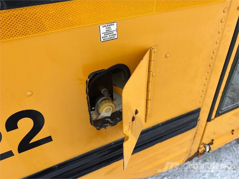 GMC B7 Bluebird 4x2 School Bus Minibusser