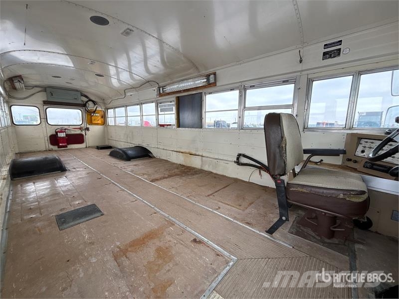 GMC B7 Bluebird 4x2 School Bus Minibusser