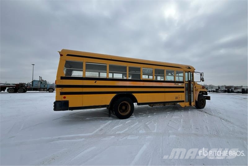 GMC B7 Bluebird 4x2 School Bus Minibusser