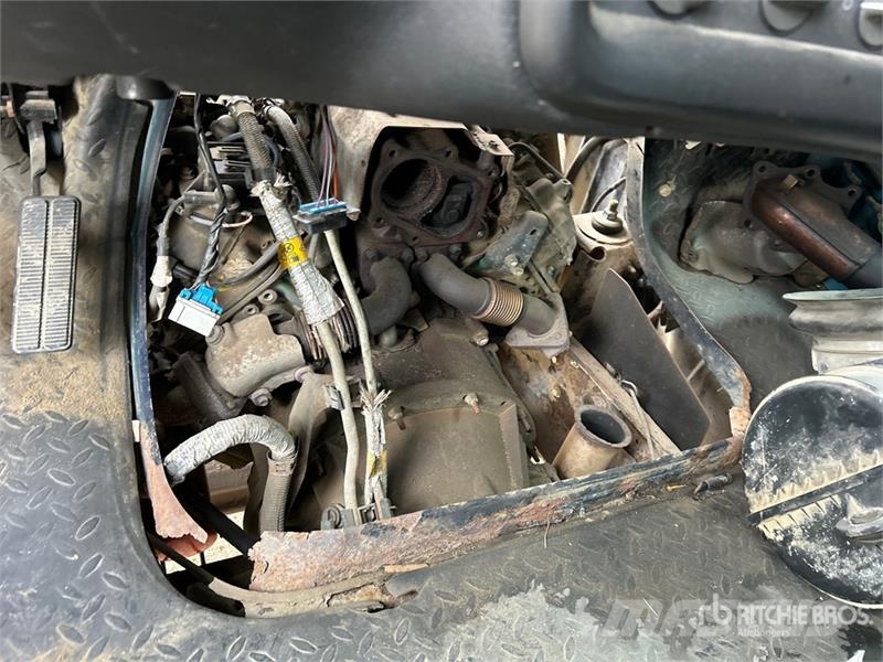 GMC C4500 4x2 Van Truck (Inoperable) Van Body Trucks