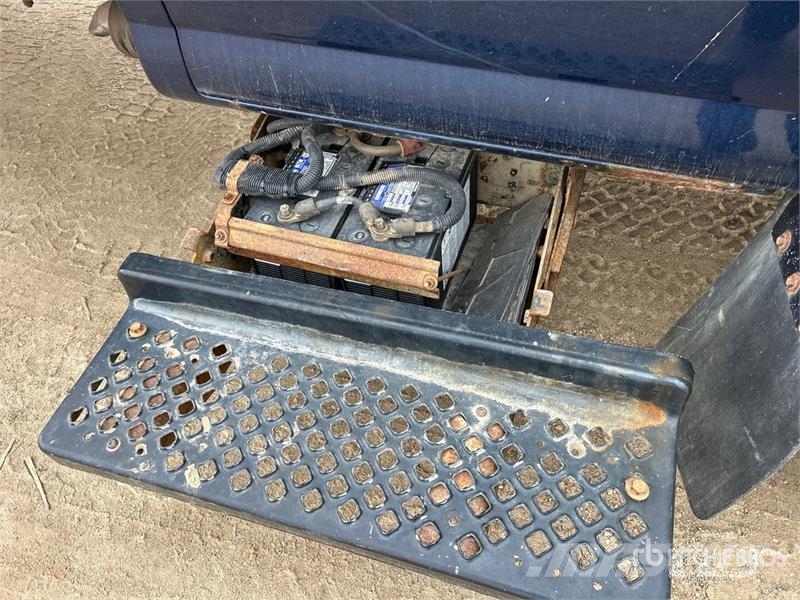 GMC C4500 4x2 Van Truck (Inoperable) Van Body Trucks