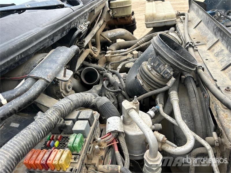 GMC C4500 4x2 Van Truck (Inoperable) Van Body Trucks