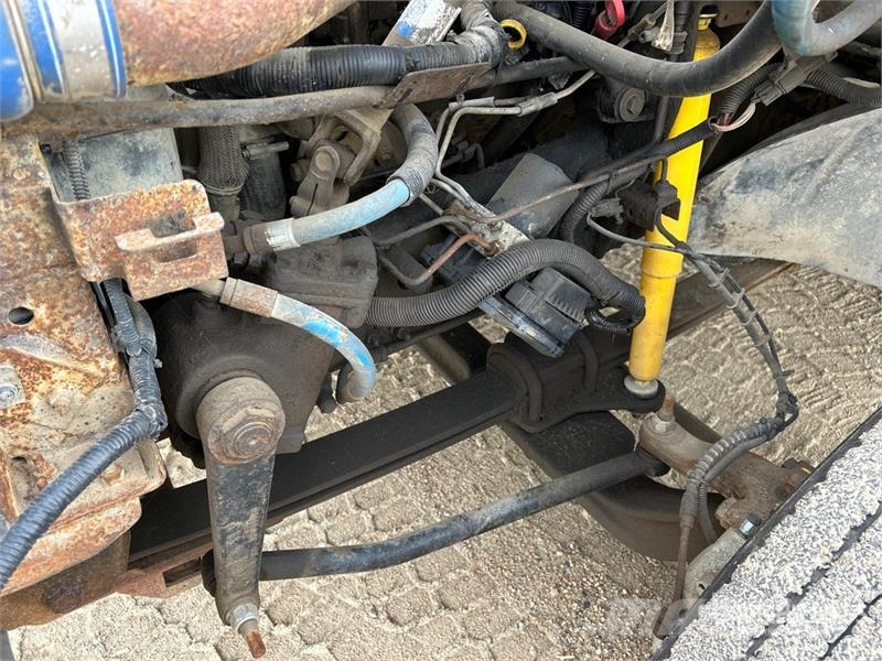 GMC C4500 4x2 Van Truck (Inoperable) Van Body Trucks