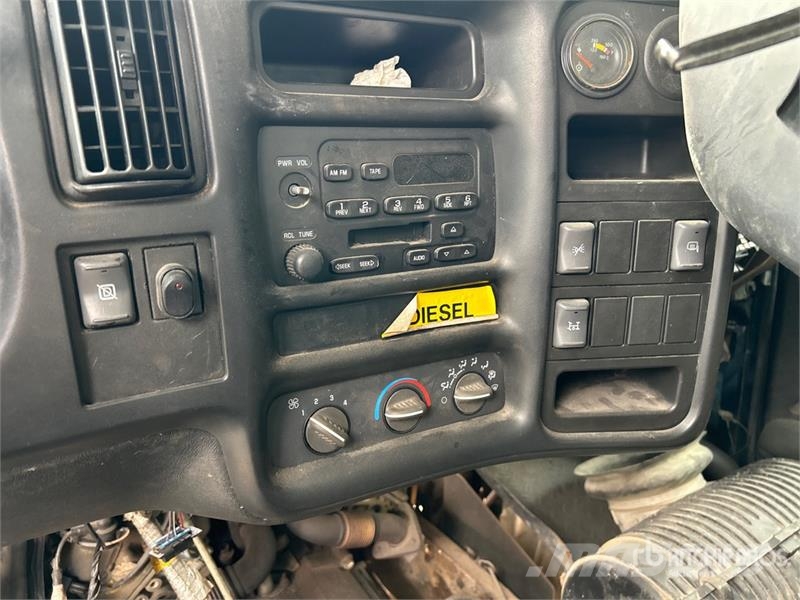 GMC C4500 4x2 Van Truck (Inoperable) Van Body Trucks