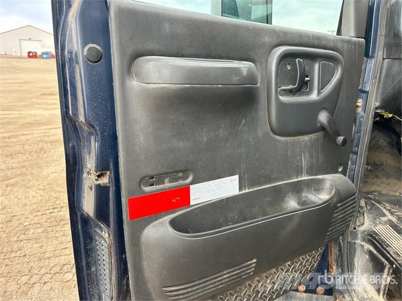 GMC C4500 4x2 Van Truck (Inoperable) Van Body Trucks