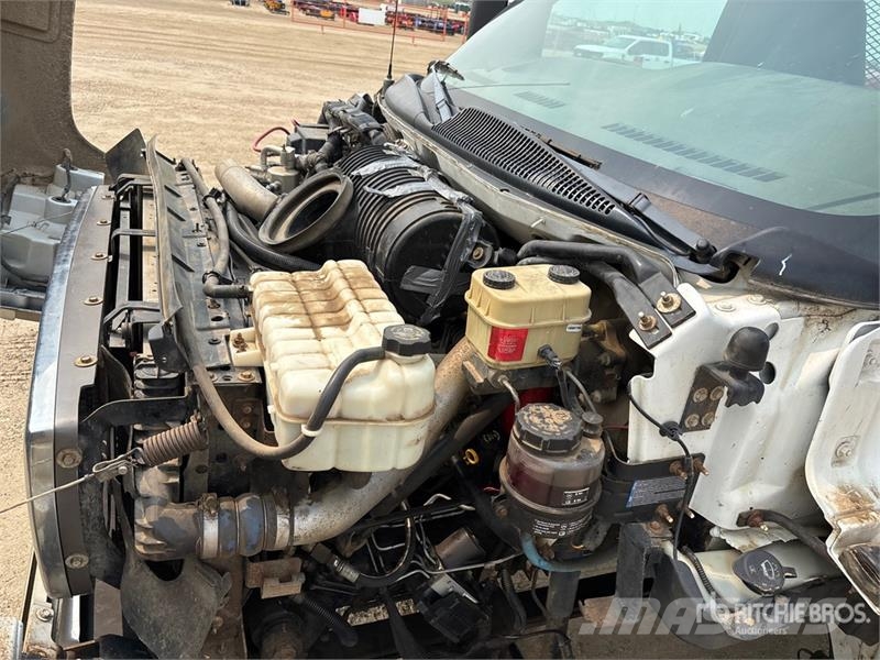 GMC C5500 Φορτηγά Kαρότσα με ανοιγόμενα πλαϊνά