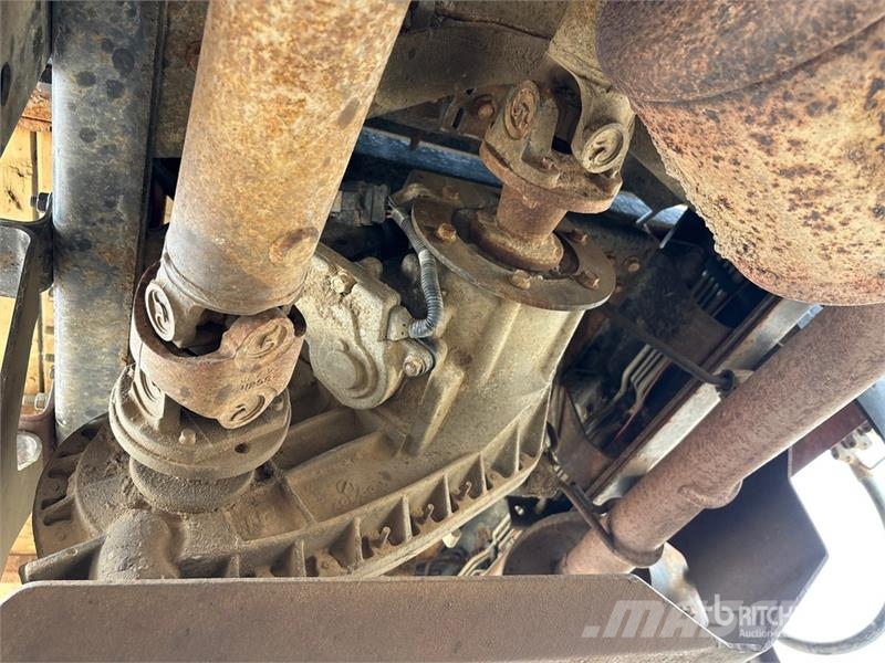 GMC C5500 Φορτηγά Kαρότσα με ανοιγόμενα πλαϊνά