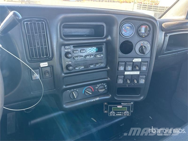 GMC C5500 Lastbil med lad/Flatbed