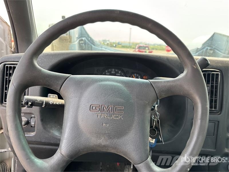 GMC C5500 Φορτηγά Kαρότσα με ανοιγόμενα πλαϊνά