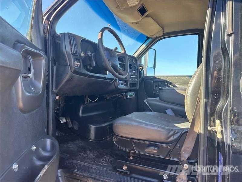 GMC C5500 Lastbil med lad/Flatbed