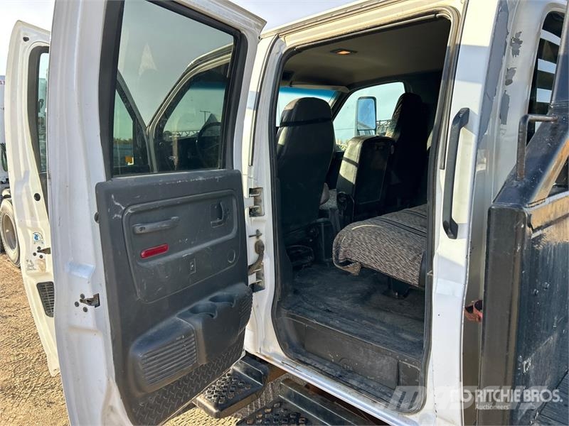 GMC C5500 Lastbil med lad/Flatbed