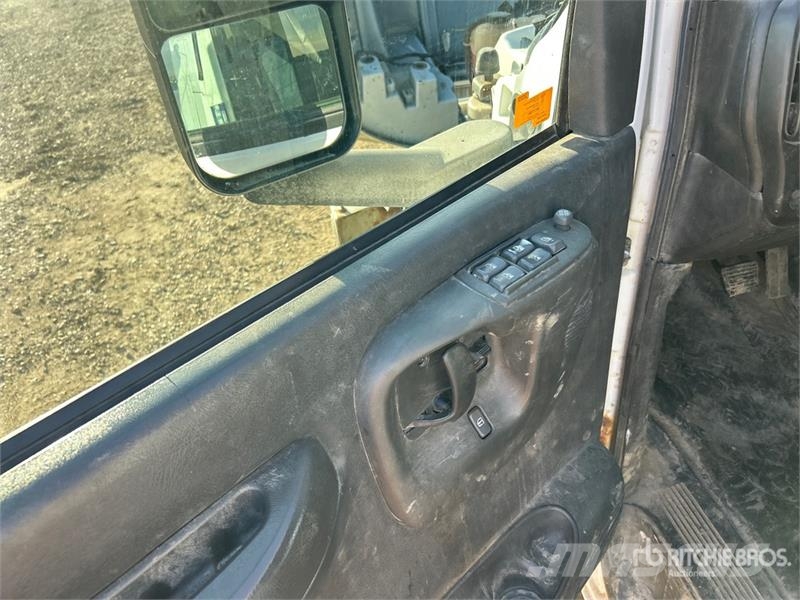 GMC C5500 Lastbil med lad/Flatbed