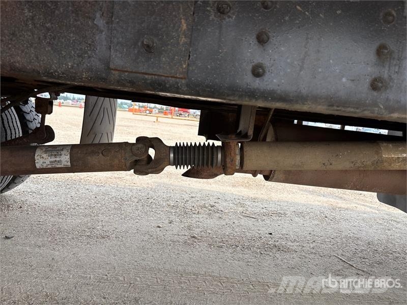 GMC C5500 Φορτηγά Kαρότσα με ανοιγόμενα πλαϊνά