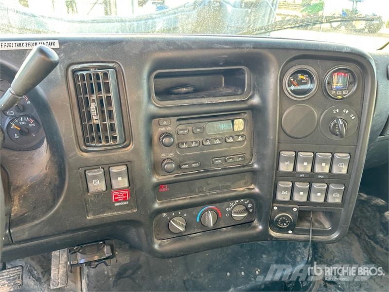 GMC C5500 Lastbil med lad/Flatbed