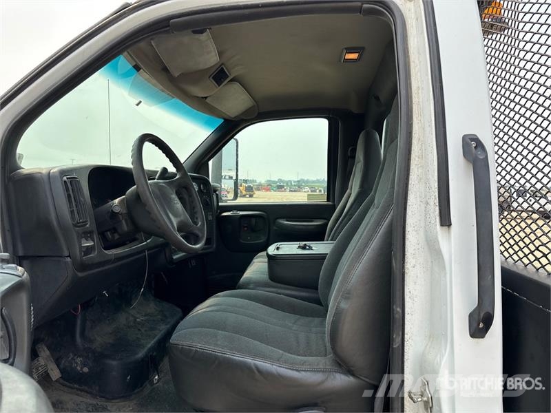 GMC C5500 Φορτηγά Kαρότσα με ανοιγόμενα πλαϊνά