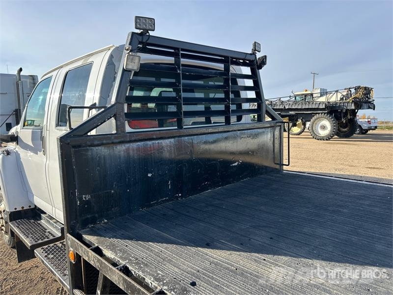 GMC C5500 Lastbil med lad/Flatbed