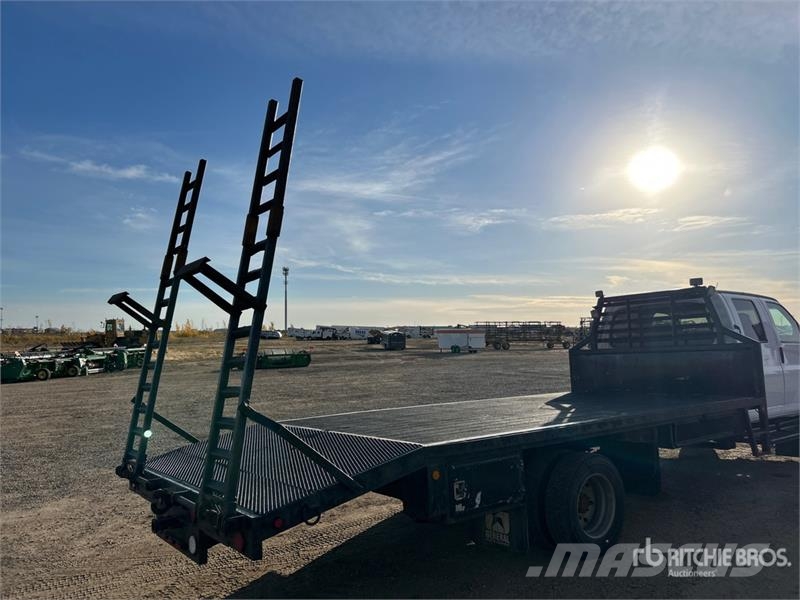 GMC C5500 Lastbil med lad/Flatbed