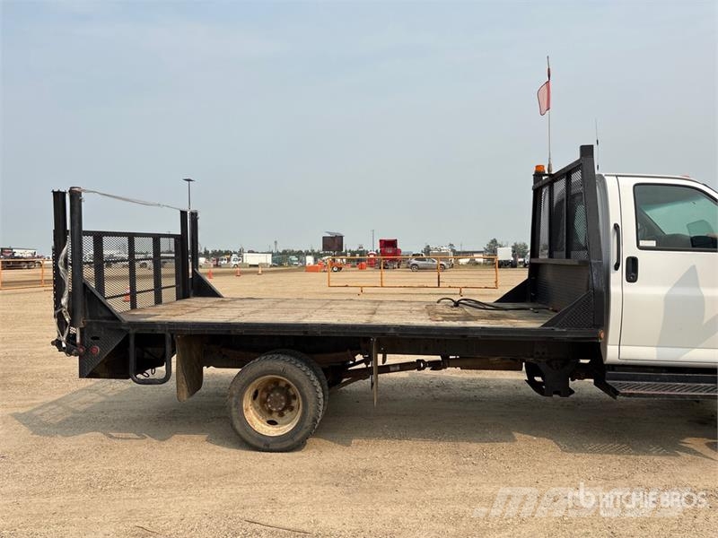 GMC C5500 Φορτηγά Kαρότσα με ανοιγόμενα πλαϊνά