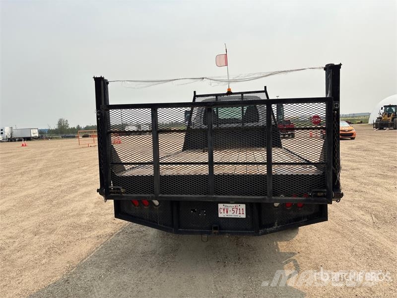 GMC C5500 Φορτηγά Kαρότσα με ανοιγόμενα πλαϊνά