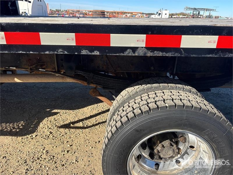 GMC C5500 Lastbil med lad/Flatbed