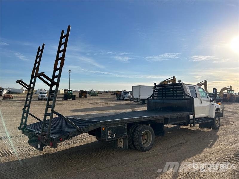 GMC C5500 Lastbil med lad/Flatbed