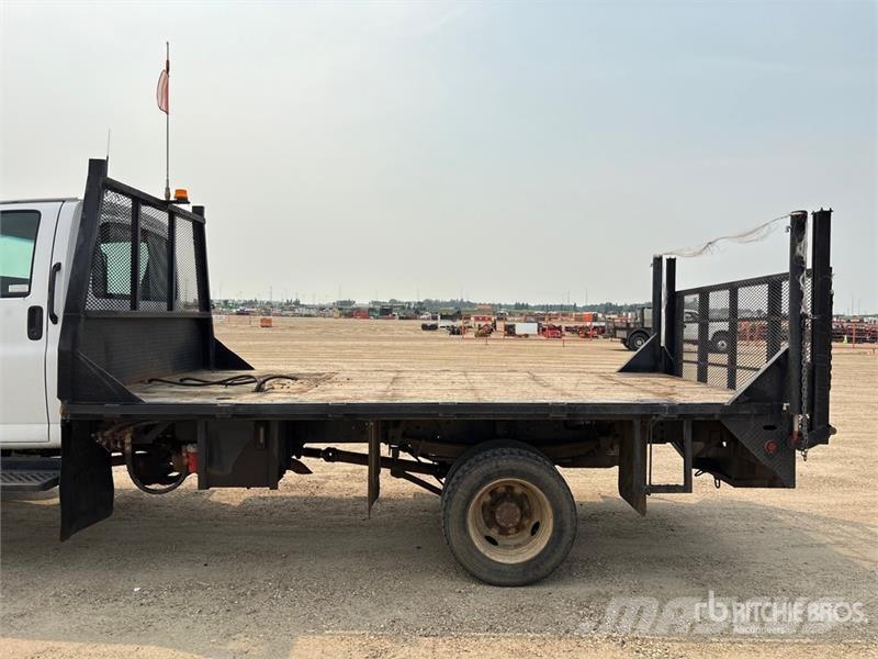 GMC C5500 Φορτηγά Kαρότσα με ανοιγόμενα πλαϊνά