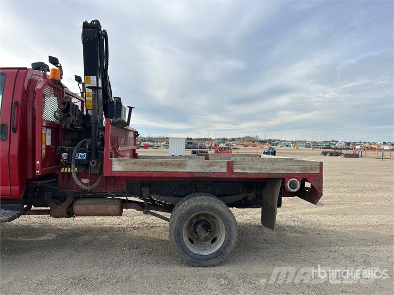 GMC C5500 4x4 Boom Truck Crane trucks