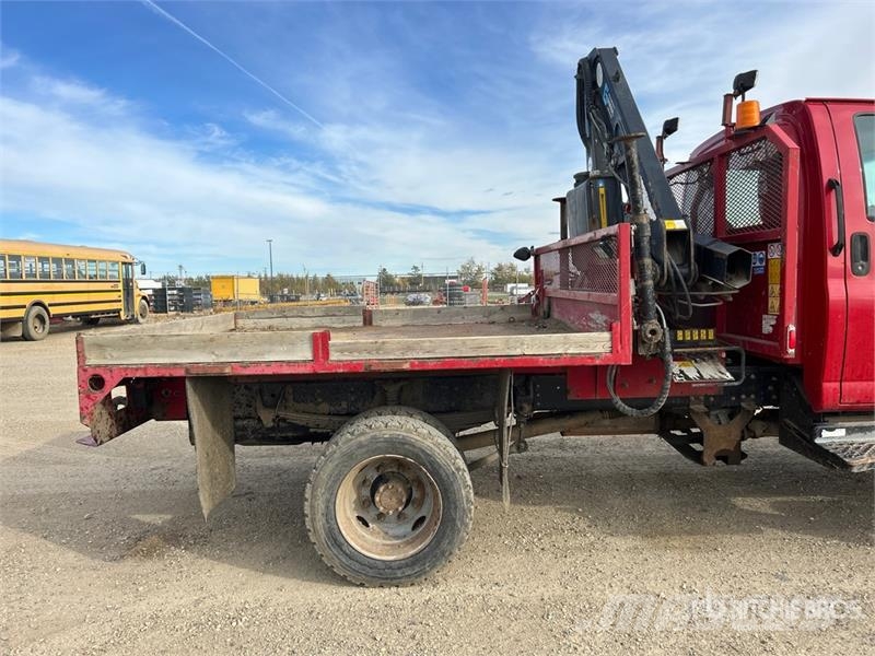 GMC C5500 4x4 Boom Truck Crane trucks