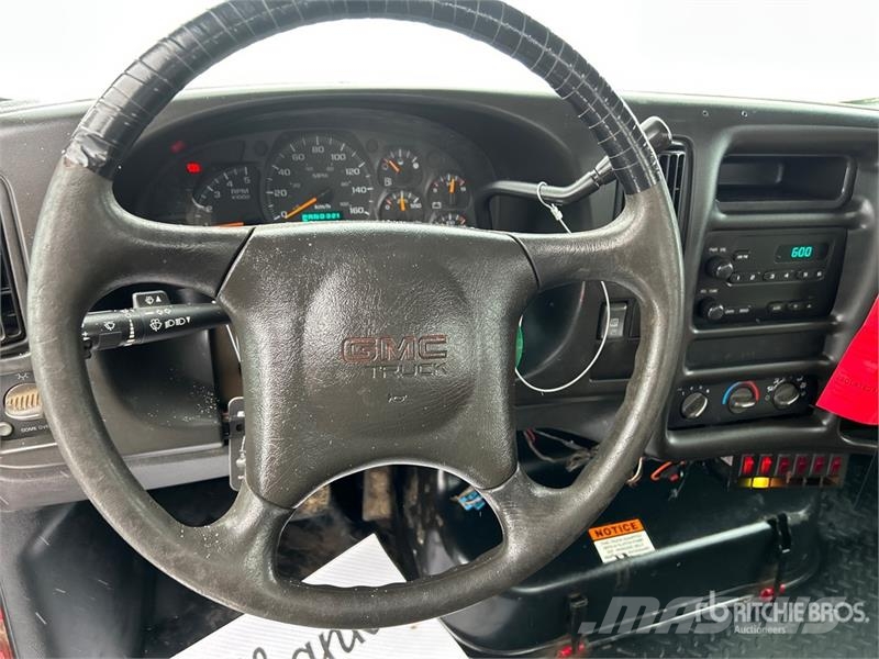 GMC C5500 4x4 Boom Truck شاحنات الرافعات