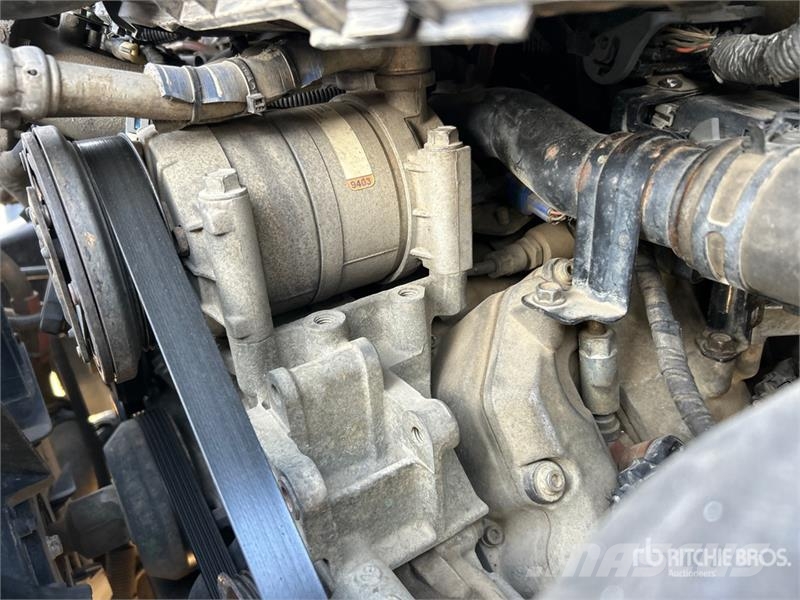GMC C5500 4x4 Crew Cab Equipment Transport Truck Andere Fahrzeuge