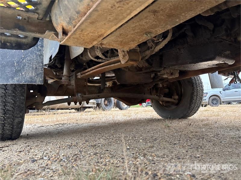 GMC C5500 4x4 Fuel Truck Tankwagen
