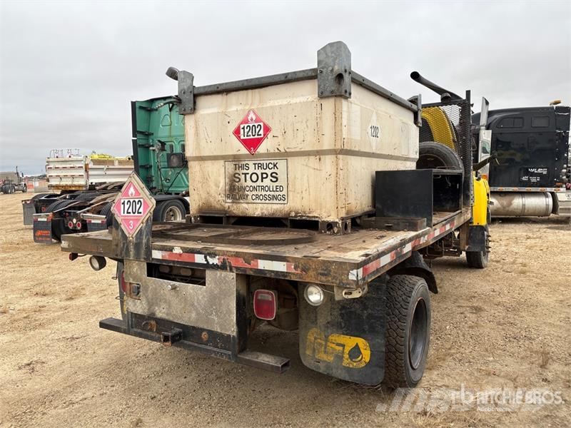 GMC C5500 4x4 Fuel Truck Tankwagen